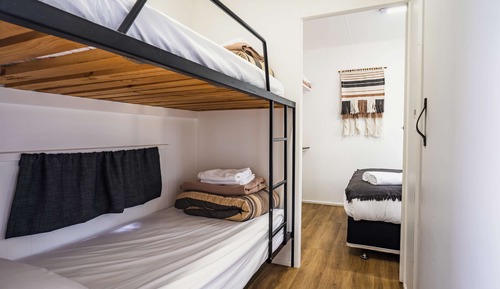 Family Budget Cabin (Sleeps 4)