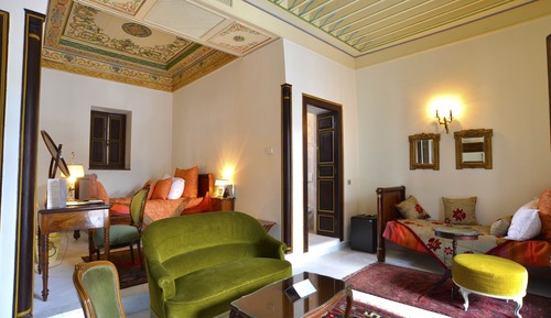 Traditional Room, 1 King Bed, Non Smoking (Single)