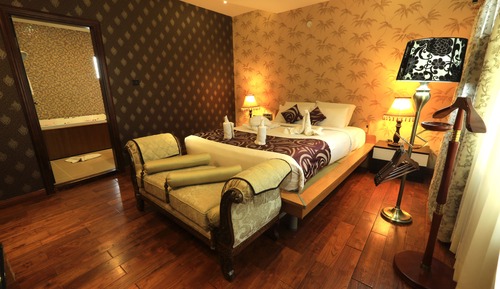 Jacuzi Suite