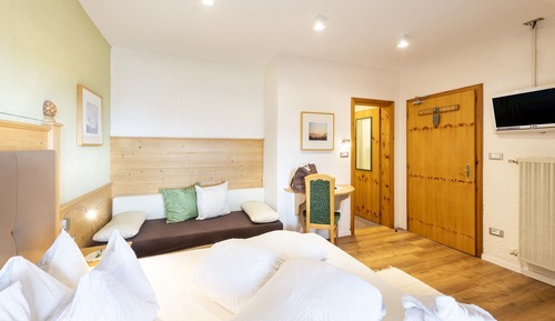 Double Room, Balcony, Mountain View