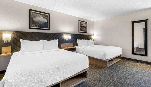 Suite, 2 Queen Beds, Non Smoking (with Sofabed)