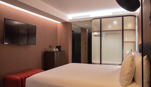 Premium Room, 1 King Bed