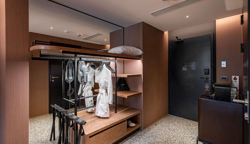 Room, 1 King Bed, Accessible (Mobility & Hearing, Roll-In Shower)