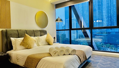 Premium Suite, 1 King Bed with Sofa bed