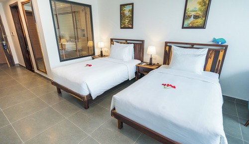 Senior Deluxe Twin Room