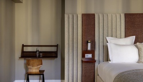 Signature Suite