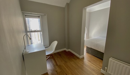 Double Bed Room (Couple or Single)