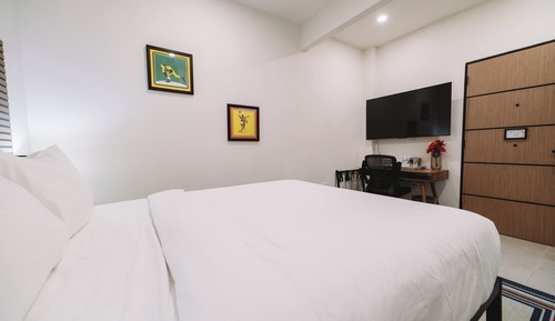 First Floor ADA Queen Standard