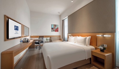 Standard Room, 1 King Bed