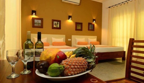 Deluxe Family Room