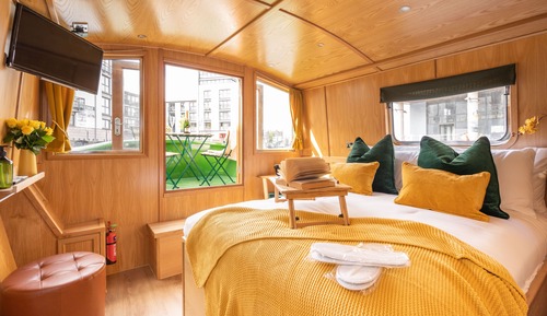 Luxury Cabin (Camillia Houseboat)