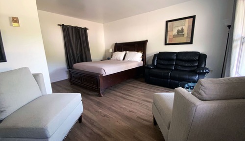 Standard Room, 1 Queen Bed
