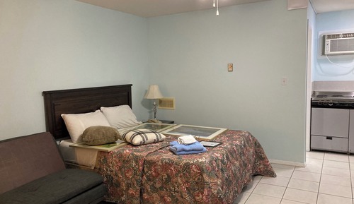 Panoramic Studio, Lake View