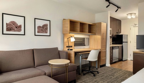 Studio, 2 Queen Beds (Hearing Accessible)