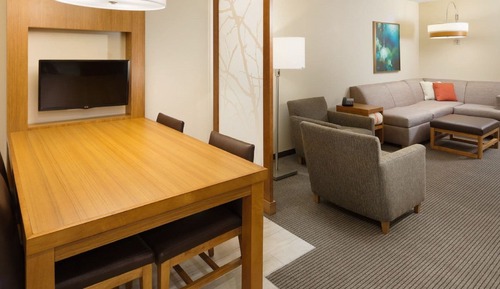 King Suite - 2 Room Suite