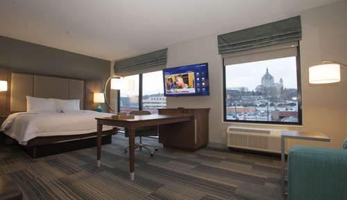 Studio, 1 King Bed, Accessible (Hearing)
