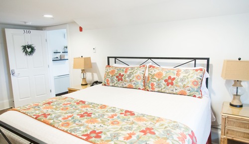 Room, Private Bathroom (Room 310)