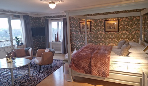 Studio Suite, Jetted Tub, City View
