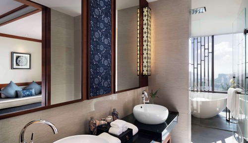 Deluxe Garden View King Room