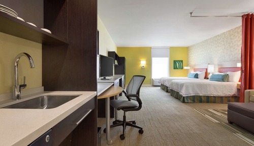 Studio, 2 Queen Beds, Accessible, Bathtub