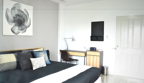 Superior Studio, 1 King Bed