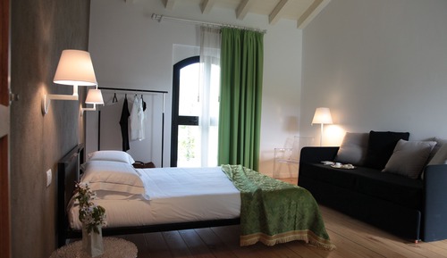 Room, Annex Building (Ciliegeto)