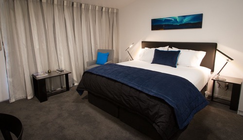 Executive Studio, 1 King Bed, Garden View