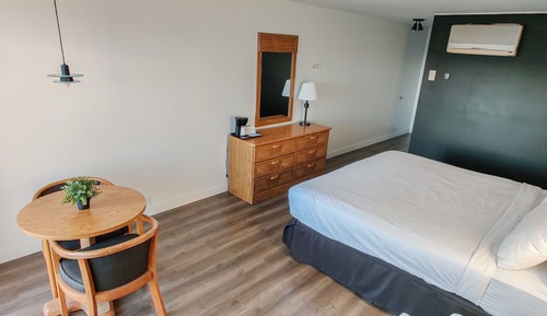 Superior Double Room, 1 King Bed, Balcony, River View