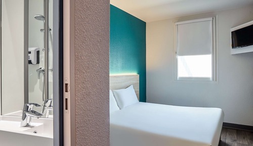 Room, 1 Double Bed, Private Bathroom (Cabrio)
