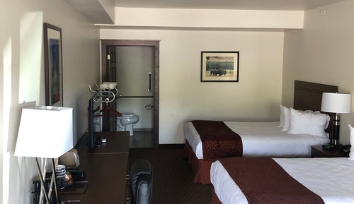 Standard Room, 2 Queen Beds, Mountain View - Accessible