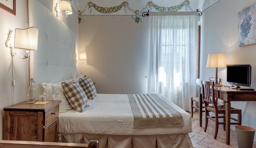 Standard Room (double std 14 sq m2 Dante Alighieri)