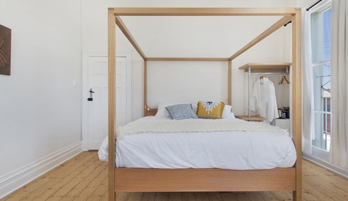 The Corner - King Room (Shared Bathroom)