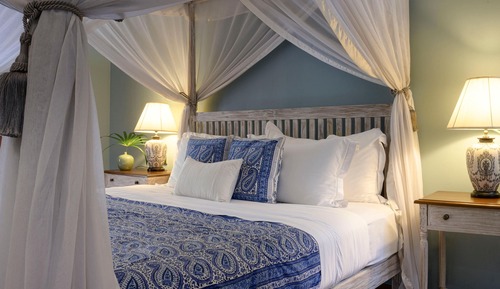 Deluxe Room 1 ( Soundharie)