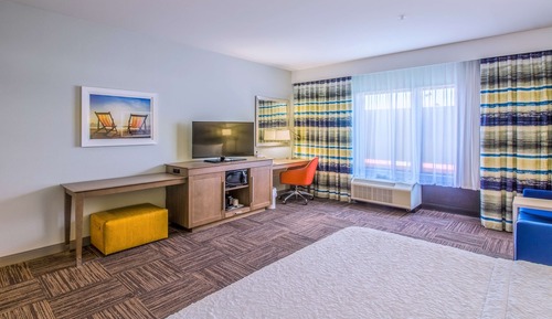 Room, 1 King Bed with Sofa bed, Accessible, Non Smoking (w/ bathtub)