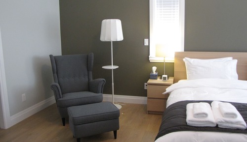 Room, 1 King Bed, Balcony, River View (Capilano)