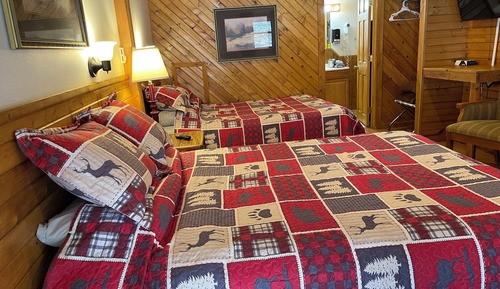 Comfort Single Room, 2 Queen Beds (Unit #17)