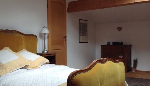 Double Room (Pin)