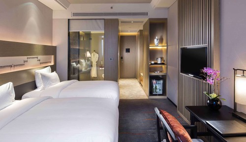 Superior Room, 2 Twin Beds, City View