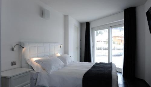 Double Room (No Pets Allowed)