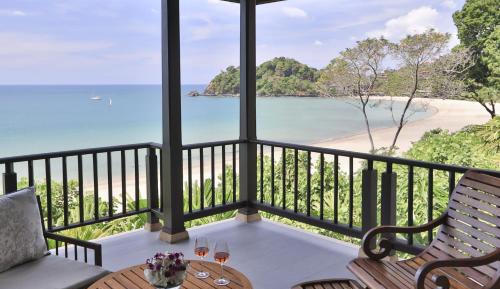 Bay Front Deluxe room