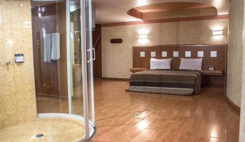 Presidential Suite