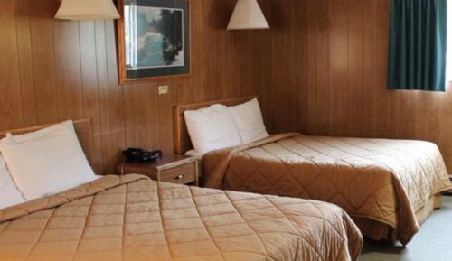 Queen Room - Disability Access/Non-Smoking