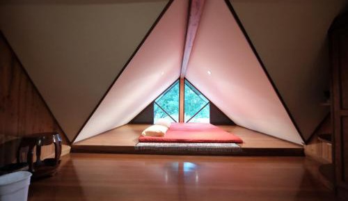 Apartment with Mountain View