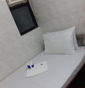 Single Room with Shared Toilet