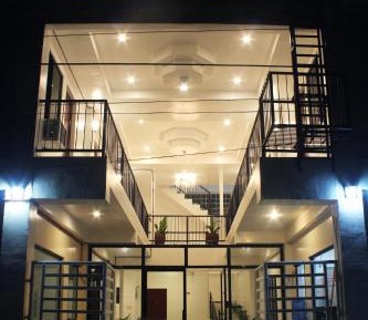 Queen Room with Private Bathroom