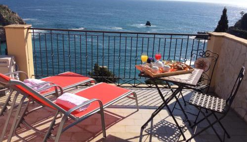 Deluxe Double Room with Terrace and Sea View