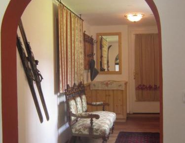 Family room with Shared Kitchen