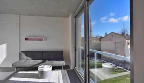 Apartment with Garden View