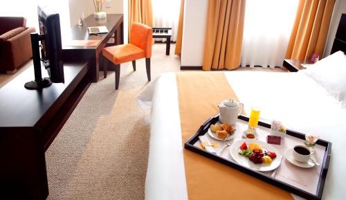 Deluxe King Suite