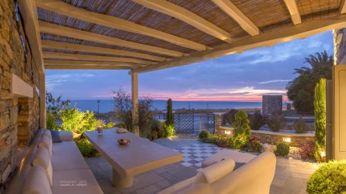 Villa - Beach Front